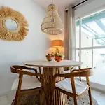 Stayatsas Marbella Luxury 2 Bedroom Apartment, 80 M2 Private Terrace, Huge Pools, Private Parking Walk To Beach & Puerto Banus