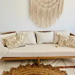Stayatsas Marbella Luxury 2 Bedroom Apartment, 80 M2 Private Terrace, Huge Pools, Private Parking Walk To Beach & Puerto Banus