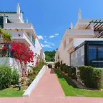 Stayatsas Marbella Luxury 2 Bedroom Apartment, 80 M2 Private Terrace, Huge Pools, Private Parking Walk To Beach & Puerto Banus * Marbella
