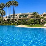 Stayatsas Marbella Luxury Apartment 80 M2 Terrace, Pools & Parking *