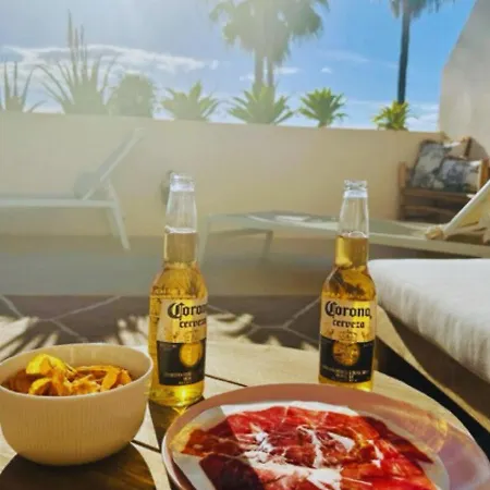 Stayatsas Marbella Luxury 2 Bedroom Apartment, 80 M2 Private Terrace, Pools, Walk To Beach & Puerto Banus شقة ماربيا