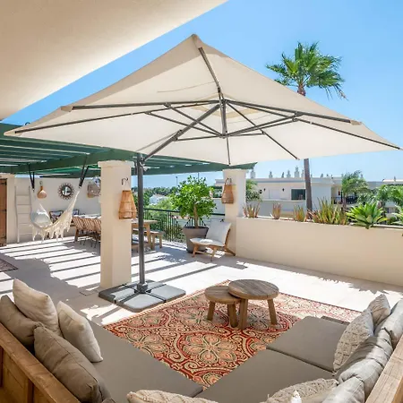 Stayatsas Marbella Luxury 2 Bedroom Apartment, 80 M2 Private Terrace, Pools, Walk To Beach & Puerto Banus Marbella