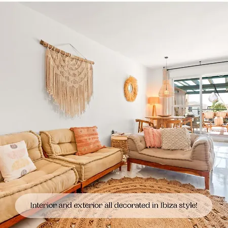 Stayatsas Marbella Luxury 2 Bedroom Apartment, 80 M2 Private Terrace, Pools, Walk To Beach & Puerto Banus Appartement