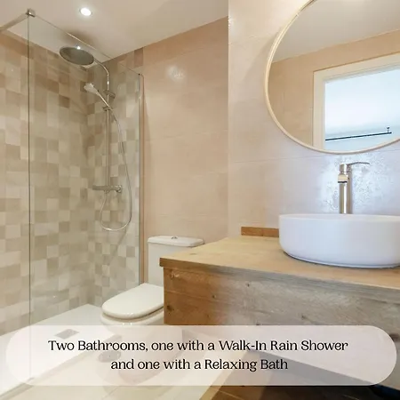 Stayatsas Marbella Luxury 2 Bedroom Apartment, 80 M2 Private Terrace, Pools, Walk To Beach & Puerto Banus *