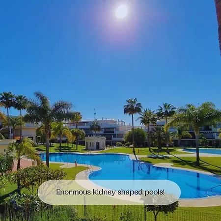 Stayatsas Marbella Luxury 2 Bedroom Apartment, 80 M2 Private Terrace, Pools, Walk To Beach & Puerto Banus Appartement *