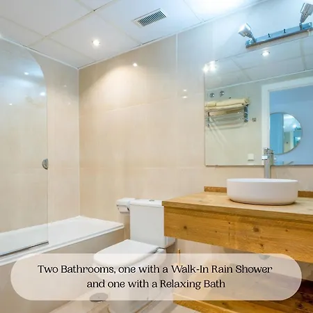 Stayatsas Marbella Luxury 2 Bedroom Apartment, 80 M2 Private Terrace, Pools, Walk To Beach & Puerto Banus Lejlighed *