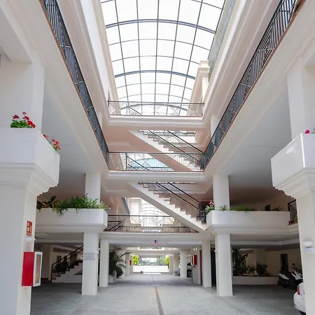 Stayatsas Marbella Luxury Apartment 80 M2 Terrace, Pools & Parking *