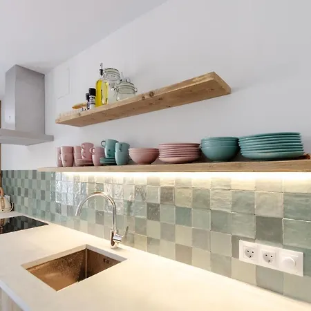 Apartamento Stayatsas Luxe App Vlakbij Strand, 80 M2 Terras, Grote Zwembaden