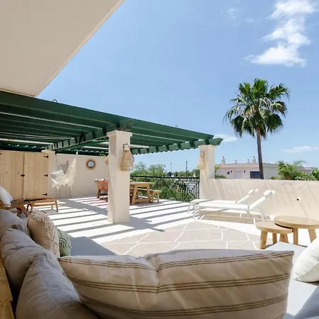 Stayatsas Luxe App Vlakbij Strand, 80 M2 Terras, Grote Zwembaden *
