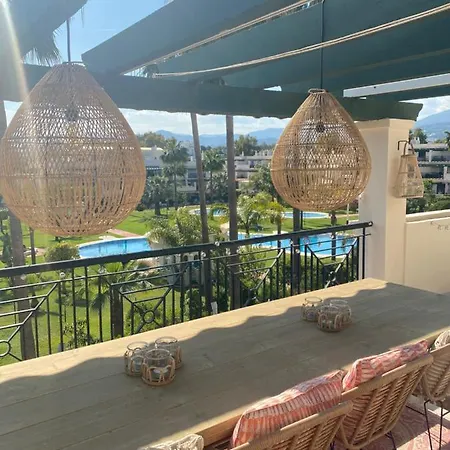 Stayatsas Marbella Luxury 2 Bedroom Apartment, 80 M2 Private Terrace, Pools, Walk To Beach & Puerto Banus 아파트 *