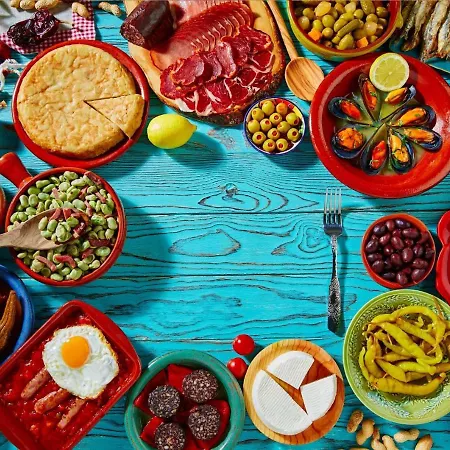 아파트 Stayatsas Marbella Luxury 2 Bedroom Apartment, 80 M2 Private Terrace, Pools, Walk To Beach & Puerto Banus 마르베야