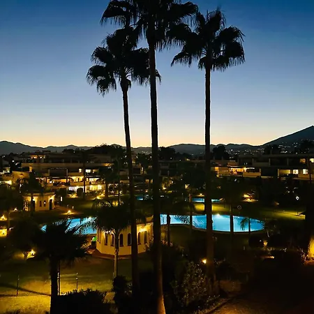 Stayatsas Luxe App Vlakbij Strand, 80 M2 Terras, Grote Zwembaden Marbella