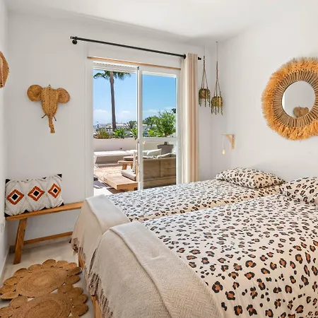Apartment Stayatsas Luxe App Vlakbij Strand, 80 M2 Terras, Grote Zwembaden