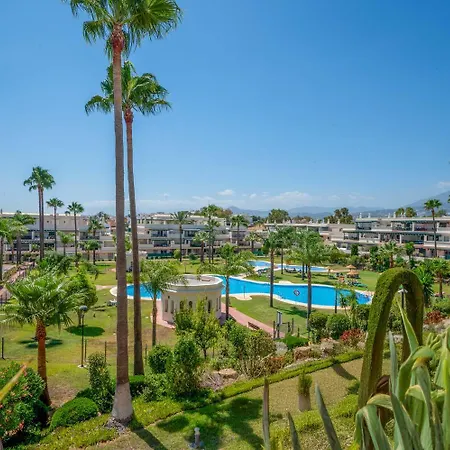 Stayatsas Luxe App Vlakbij Strand, 80 M2 Terras, Grote Zwembaden * Marbella