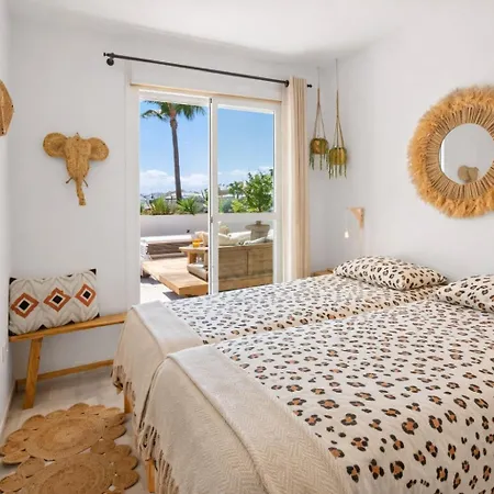 Apartman Stayatsas Marbella Luxury Apartment 80 M2 Terrace, Pools & Parking *