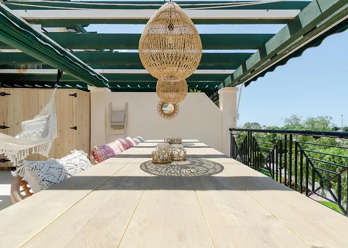 Apartamento Stayatsas Luxury 2 Bedroom Apartment, 80 M2 Private Terrace, Pools, Walk To & Puerto Banus *