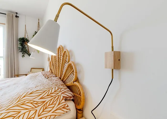 Stayatsas Luxury 2 Bedroom Apartment, 80 M2 Private Terrace, Pools, Walk To & Puerto Banus Apartamento Marbella