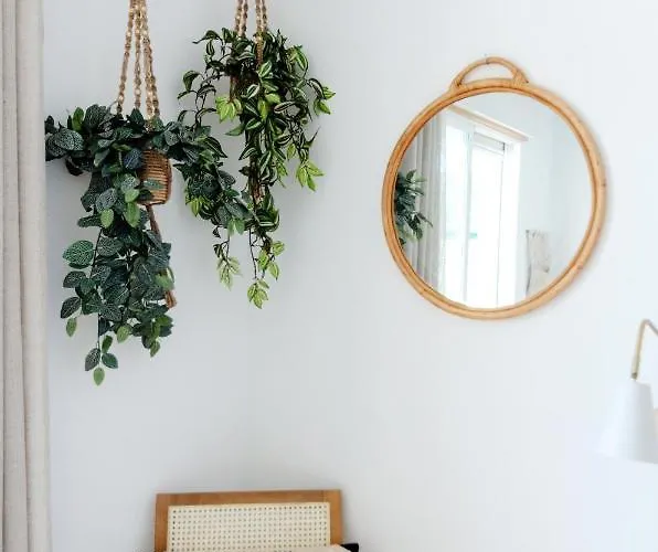 Stayatsas Luxury 2 Bedroom Apartment, 80 M2 Private Terrace, Pools, Walk To & Puerto Banus Apartamento