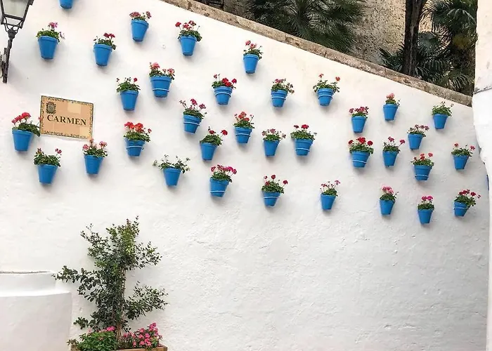 Stayatsas Luxury 2 Bedroom Apartment, 80 M2 Private Terrace, Pools, Walk To & Puerto Banus Apartamento