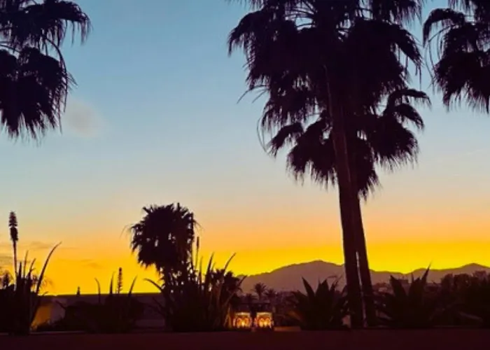 Stayatsas Luxury 2 Bedroom Apartment, 80 M2 Private Terrace, Pools, Walk To & Puerto Banus Marbella