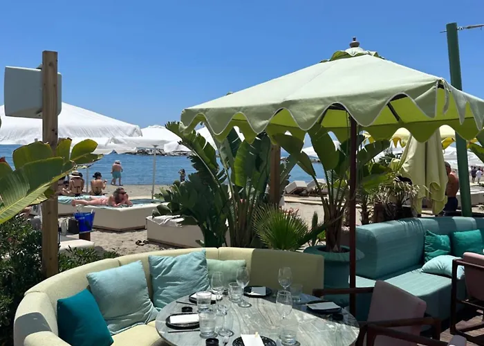 Stayatsas Luxury 2 Bedroom Apartment, 80 M2 Private Terrace, Pools, Walk To & Puerto Banus Apartamento *