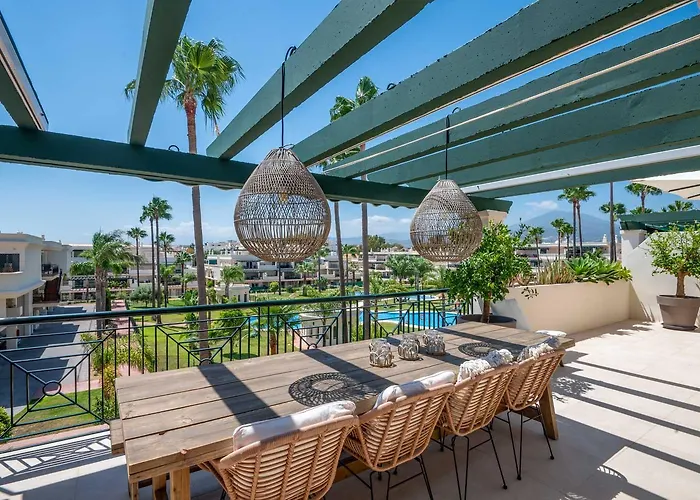 Apartamento Stayatsas Luxury 2 Bedroom Apartment, 80 M2 Private Terrace, Pools, Walk To & Puerto Banus