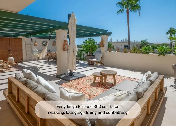 Stayatsas Luxury 2 Bedroom Apartment, 80 M2 Private Terrace, Pools, Walk To & Puerto Banus * Marbella