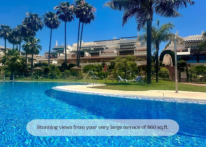 Stayatsas Luxury 2 Bedroom Apartment, 80 M2 Private Terrace, Pools, Walk To & Puerto Banus *