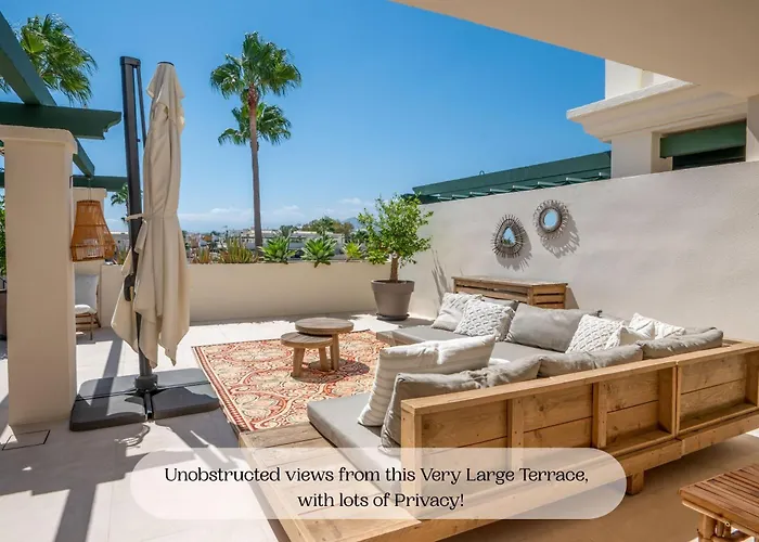 Stayatsas Luxury 2 Bedroom Apartment, 80 M2 Private Terrace, Pools, Walk To & Puerto Banus Apartamento *