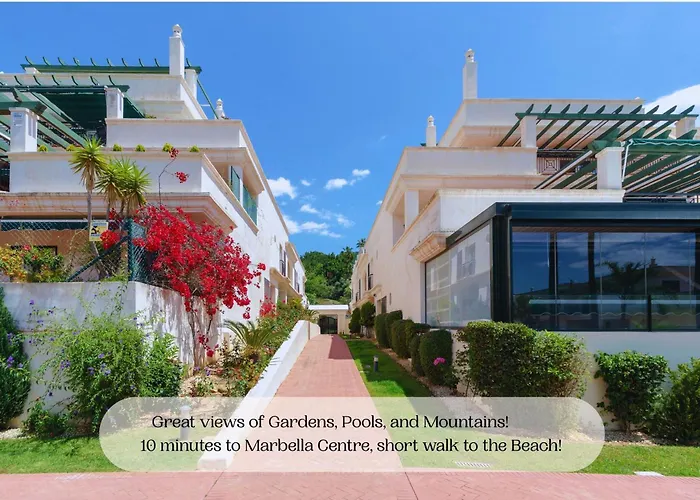 Stayatsas Luxury 2 Bedroom Apartment, 80 M2 Private Terrace, Pools, Walk To & Puerto Banus