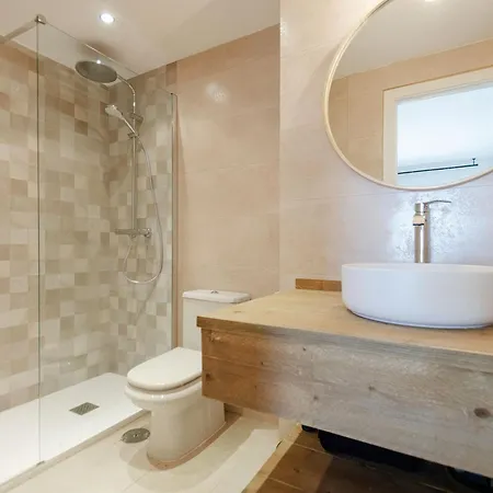 아파트 Stayatsas Luxury 2 Bedroom Apartment, 80 M2 Private Terrace, Pools, Walk To & Puerto Banus