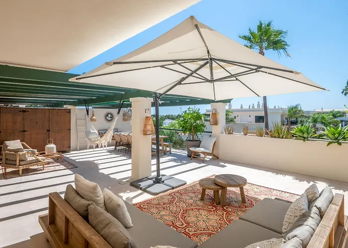아파트 Stayatsas Luxury 2 Bedroom Apartment, 80 M2 Private Terrace, Pools, Walk To & Puerto Banus 마르베야