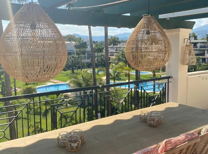 Stayatsas Luxury 2 Bedroom Apartment, 80 M2 Private Terrace, Pools, Walk To & Puerto Banus Appartamento *