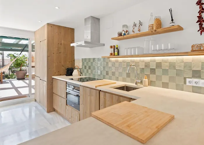 Stayatsas Luxury 2 Bedroom Apartment, 80 M2 Private Terrace, Pools, Walk To & Puerto Banus * Marbella